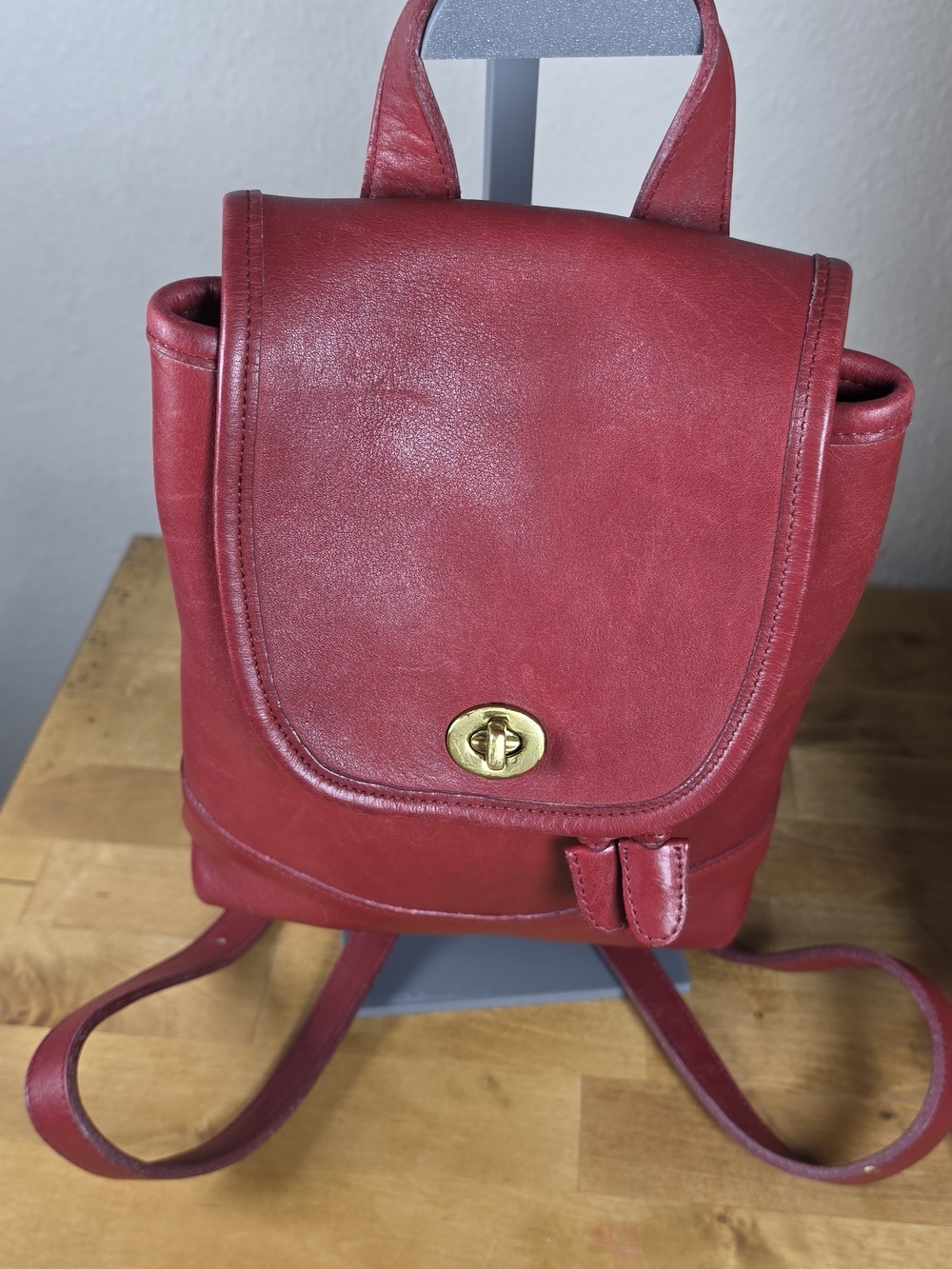 Coach 9960 Red Leather Daypack Backpack Exceptional Vintage Condition Hang Tag - Picture 11 of 12